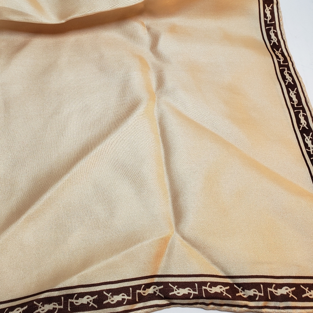 Yves Saint Laurent Vintage Pocket Square - Picture 3 of 3